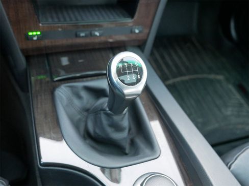 Used 2007 BMW 530xi Sedan image 24