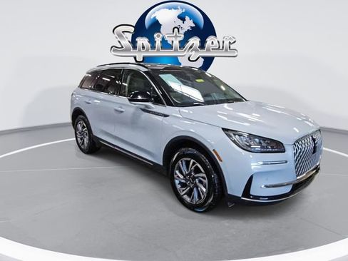 Used 2025 Lincoln Corsair Premiere w/ Equipment Group 101A image 2