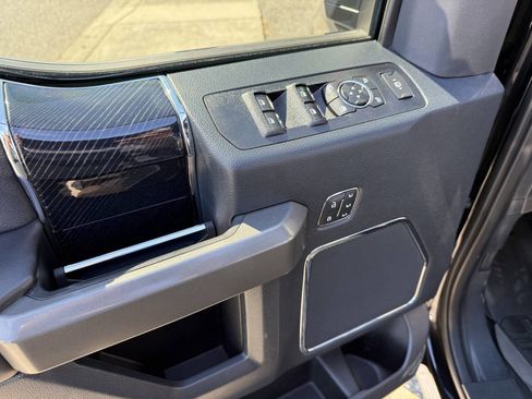 Used 2022 Ford F350 Platinum image 21