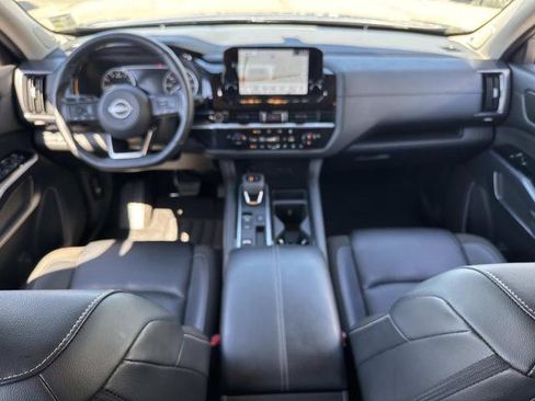 Used 2023 Nissan Pathfinder SL w/ SL Premium Package FWD image 18