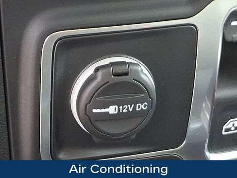 Used 2020 Jeep Wrangler Sport AWD/4WD image 16
