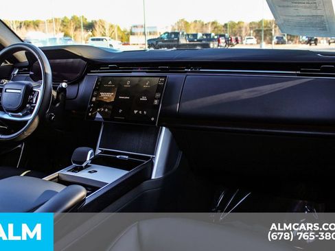 Used 2024 Land Rover Range Rover SE image 24