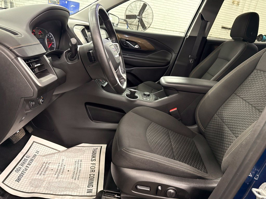 Used 2021 GMC Terrain SLE w/ Driver Convenience Package FWD image 9