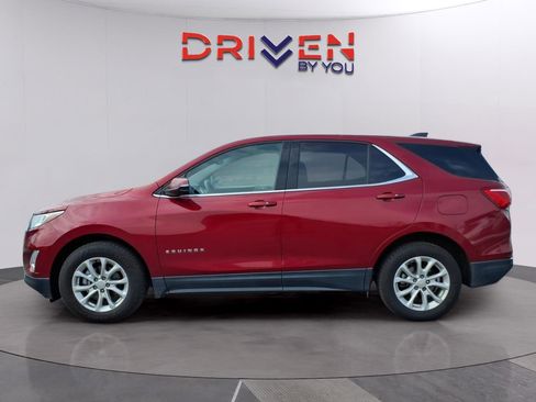 Used 2018 Chevrolet Equinox LT FWD image 2