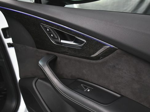 Used 2021 Audi SQ7 Premium Plus w/ Executive Package image 19