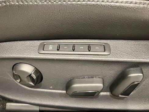 Used 2014 Volkswagen Passat TDI SEL Premium FWD image 25