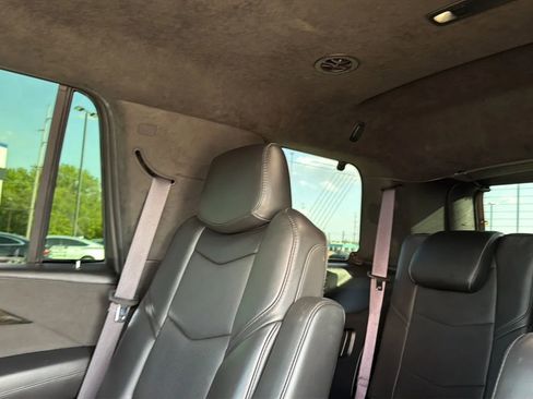 Used 2017 Cadillac Escalade Platinum AWD/4WD image 69