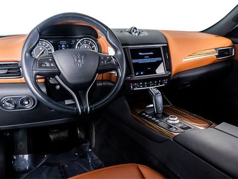 Used 2022 Maserati Levante GT image 2