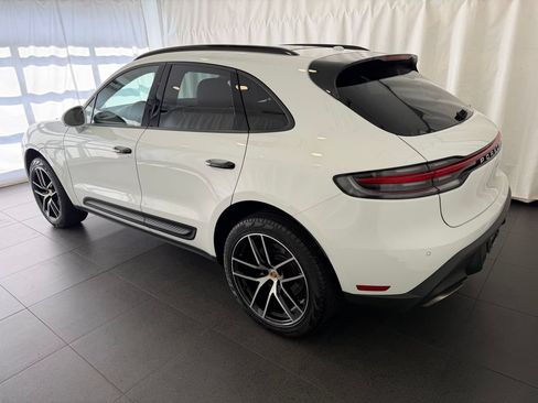 Used 2026 Porsche Macan AWD/4WD image 3