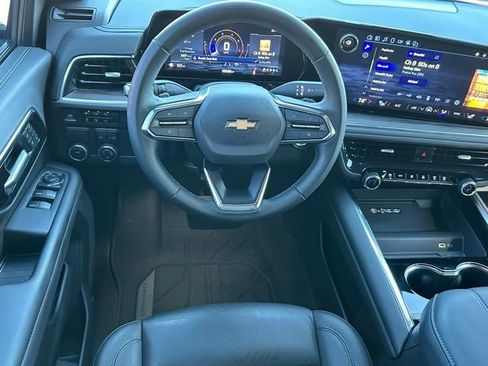 Used 2025 Chevrolet Tahoe LT image 8