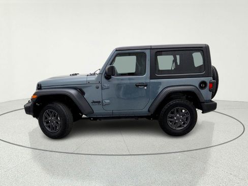 Used 2024 Jeep Wrangler Sport S image 3