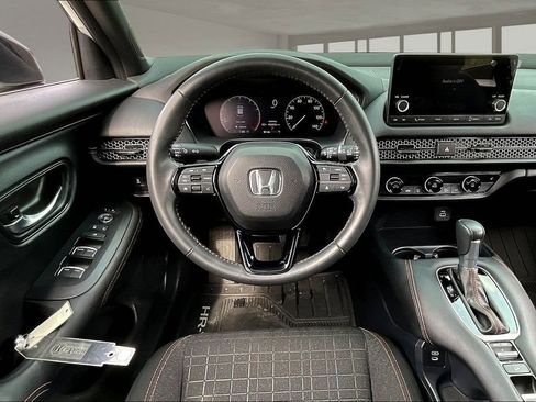 Certified 2024 Honda HR-V Sport image 8