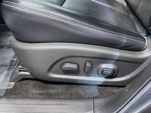 Used 2019 Nissan Pathfinder Platinum AWD/4WD image 21