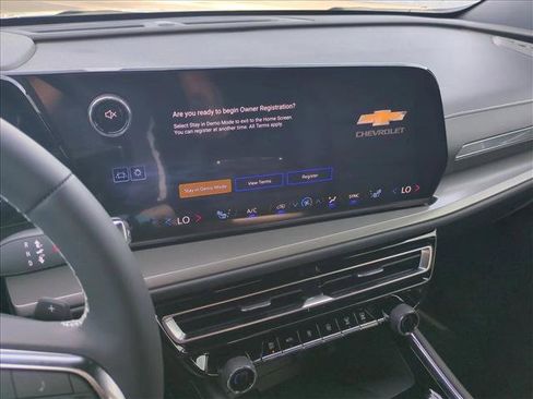 New 2026 Chevrolet Traverse LT w/ Sun and Wheel Package FWD image 12