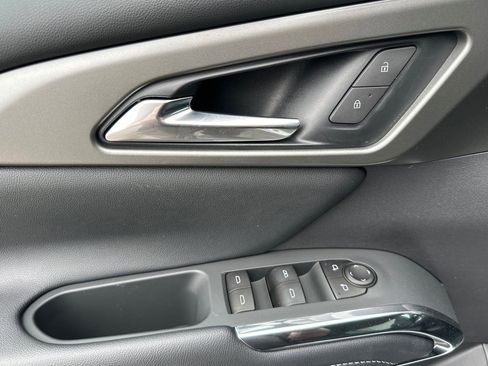 New 2025 Chevrolet Traverse LT w/ Enhanced Driving Package image 11