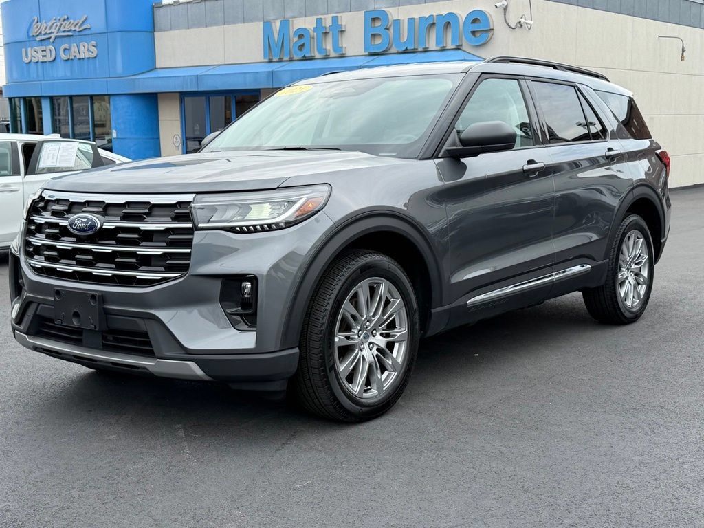Used 2025 Ford Explorer Active w/ Active Comfort Package AWD/4WD image 23