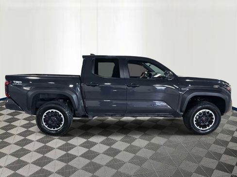 Used 2024 Toyota Tacoma TRD Off-Road image 6