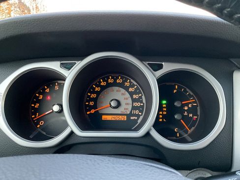 Used 2005 Toyota 4Runner Sport image 31