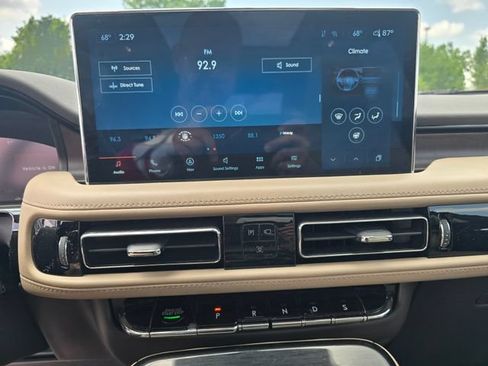 Used 2022 Lincoln Nautilus Reserve w/ Equipment Group 201A AWD/4WD image 24