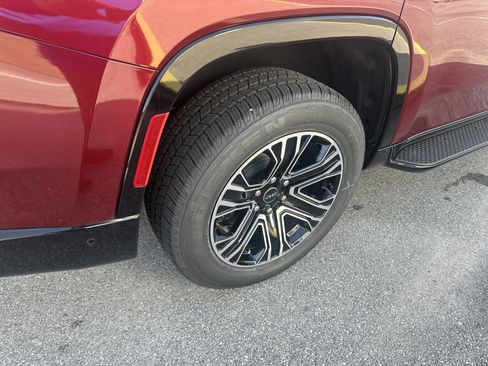 New 2026 Jeep Grand Wagoneer 4WD w/ Premium Group I image 29