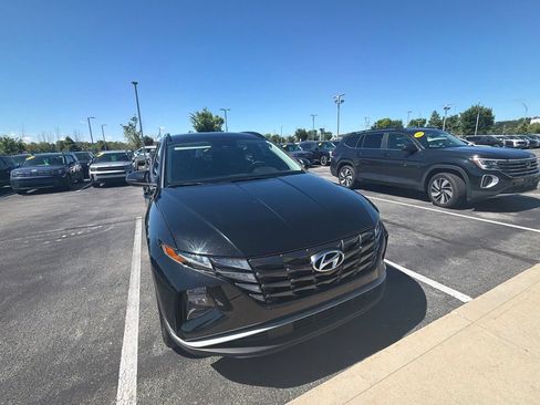 Used 2023 Hyundai Tucson SEL AWD/4WD image 3