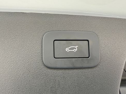 Used 2024 Jaguar E-PACE R-Dynamic SE AWD/4WD image 27