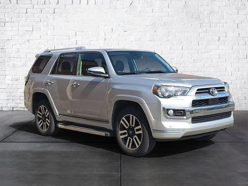 Used 2020 Toyota 4Runner Limited image 2
