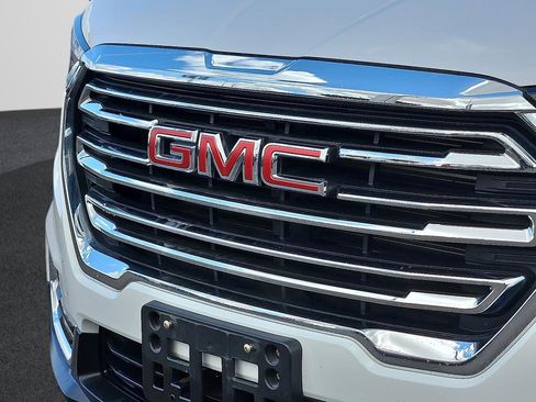 Used 2024 GMC Terrain SLT AWD/4WD image 19