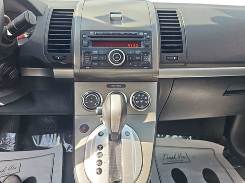 Used 2010 Nissan Sentra 2.0 SR w/ Convenience Pkg FWD image 21