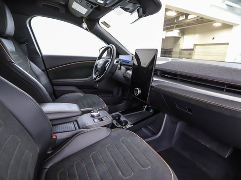 Used 2022 Ford Mustang Mach-E GT image 28