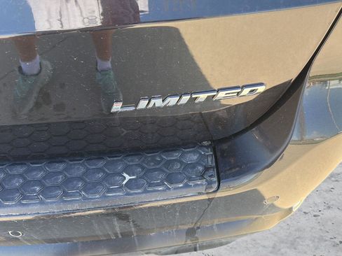 Used 2016 Dodge Durango Limited w/ Premium Group AWD/4WD image 33