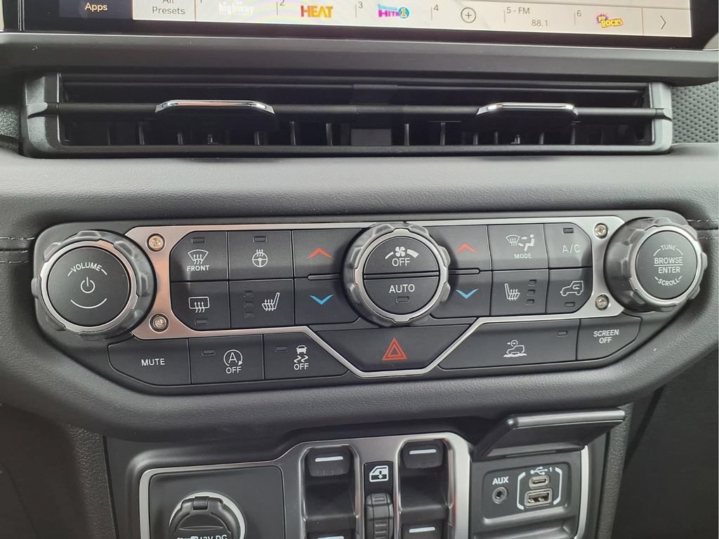 New 2026 Jeep Gladiator Rubicon AWD/4WD image 23