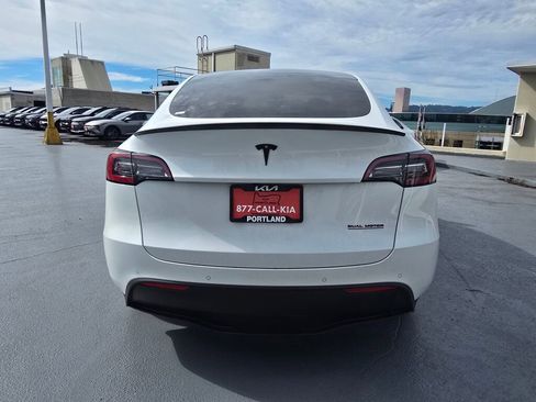 Used 2022 Tesla Model Y Performance image 40