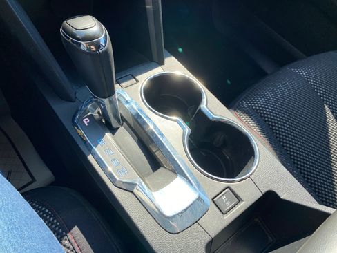 Used 2017 Chevrolet Equinox LT w/ Convenience Package AWD/4WD image 22