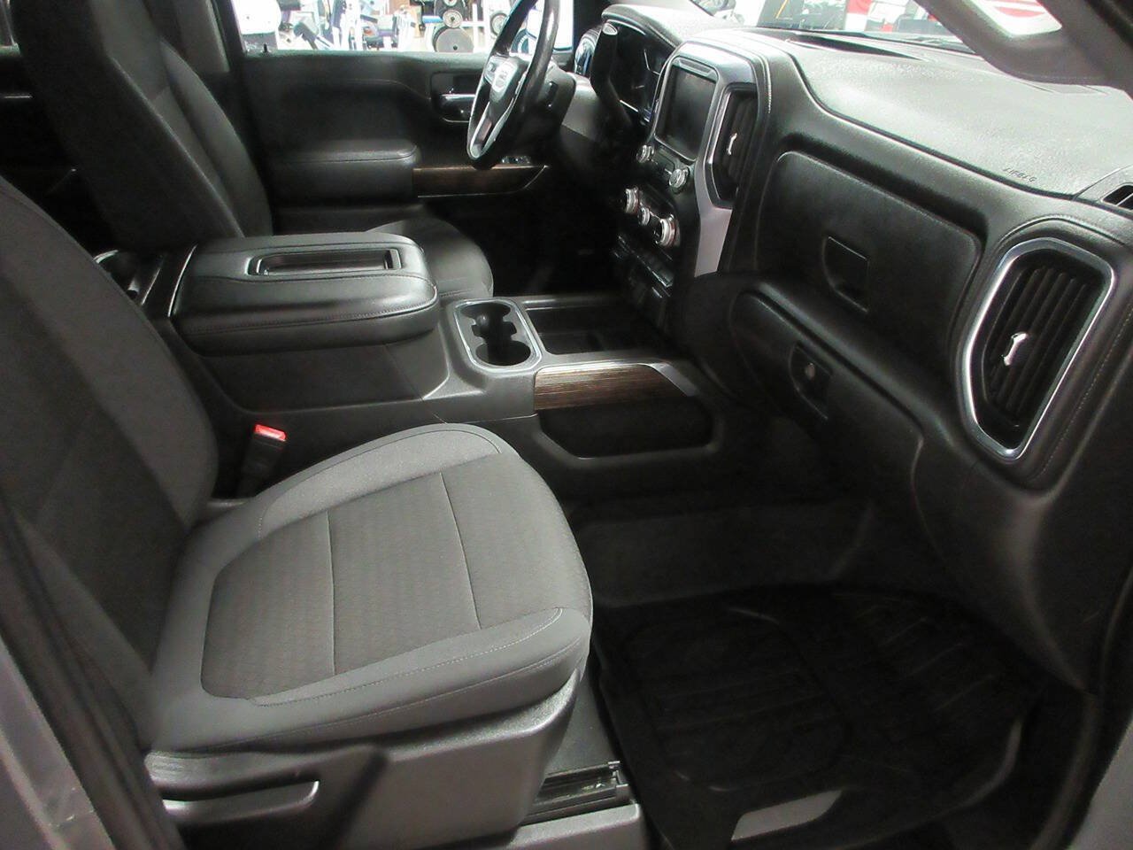 Used 2020 GMC Sierra 1500 Elevation w/ Elevation Value Package AWD/4WD image 8