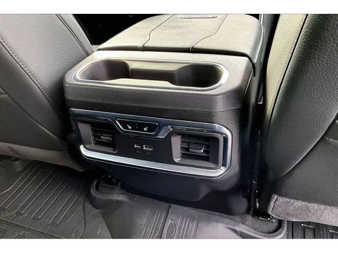 Used 2025 GMC Sierra 3500 Denali w/ Denali Reserve Package image 11