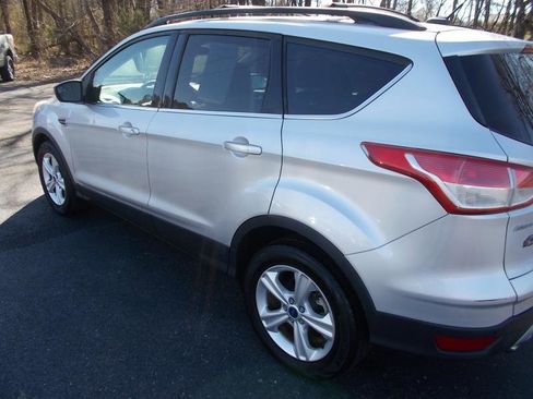 Used 2015 Ford Escape SE w/ Equipment Group 201A image 5