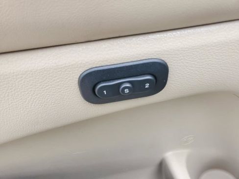 Used 2019 Jeep Grand Cherokee Limited AWD/4WD image 12