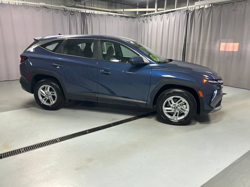 Used 2025 Hyundai Tucson SE AWD/4WD image 8