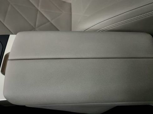 Used 2023 BMW iX xDrive50 w/ Sport Package AWD/4WD image 68
