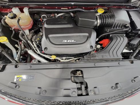 Used 2018 Chrysler Pacifica Touring-L Plus FWD image 9