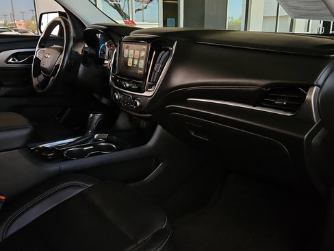 Used 2019 Chevrolet Traverse RS w/ LPO, Cargo Package image 27