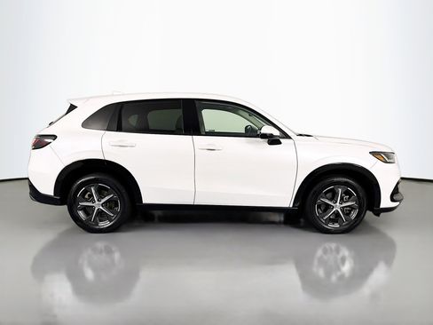 Certified 2024 Honda HR-V EX-L image 4