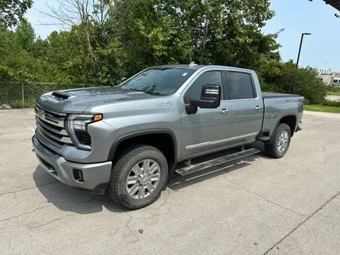 Used 2024 Chevrolet Silverado 2500 High Country w/ High Country Premium Package AWD/4WD image 14