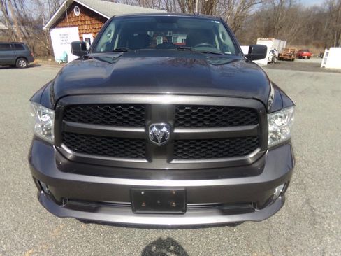 Used 2018 RAM 1500 Express image 2