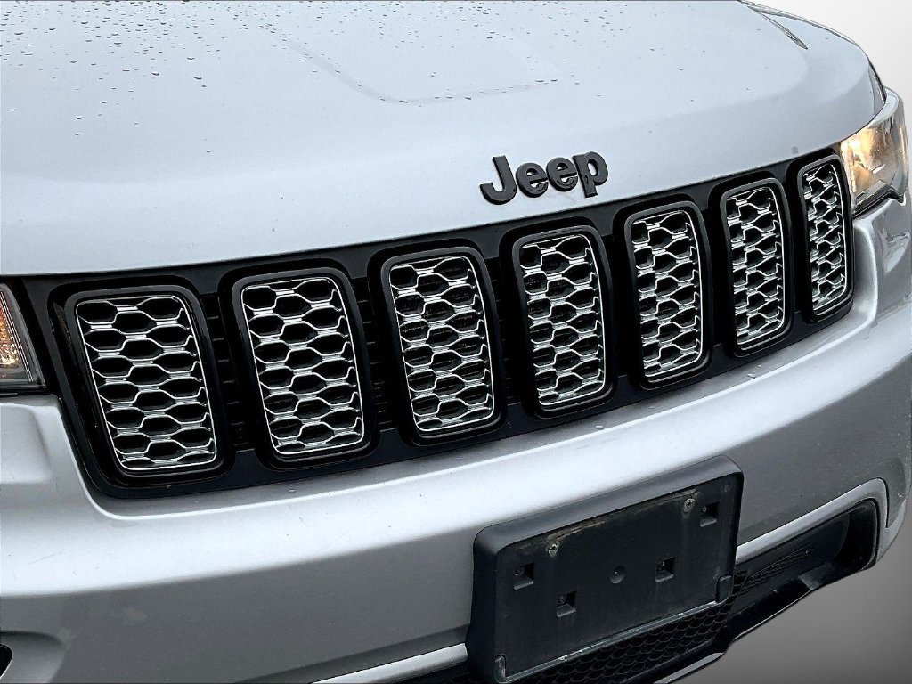 Used 2020 Jeep Grand Cherokee Altitude AWD/4WD image 33