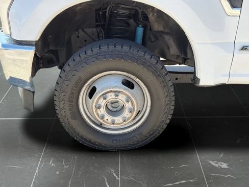 Used 2019 Ford F350 XL w/ Power Equipment Group AWD/4WD image 23