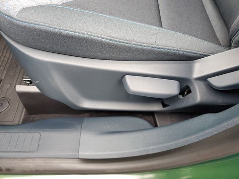 Certified 2025 Ford Maverick XLT image 19