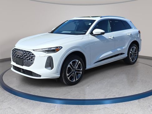 New 2026 Audi Q5 Premium AWD/4WD image 1