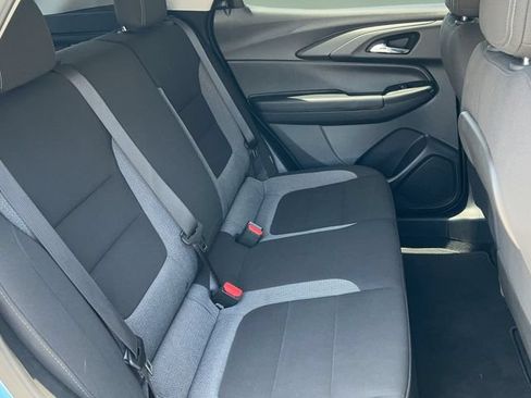 Used 2025 Chevrolet TrailBlazer LS w/ LS Convenience Package FWD image 15